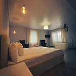 Hotel Imperial *